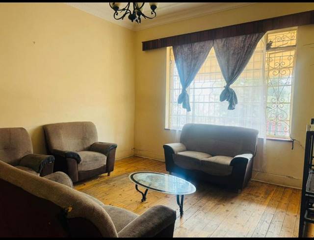4 BEDROOM HOUSE FOR SALE IN KENSINGTON